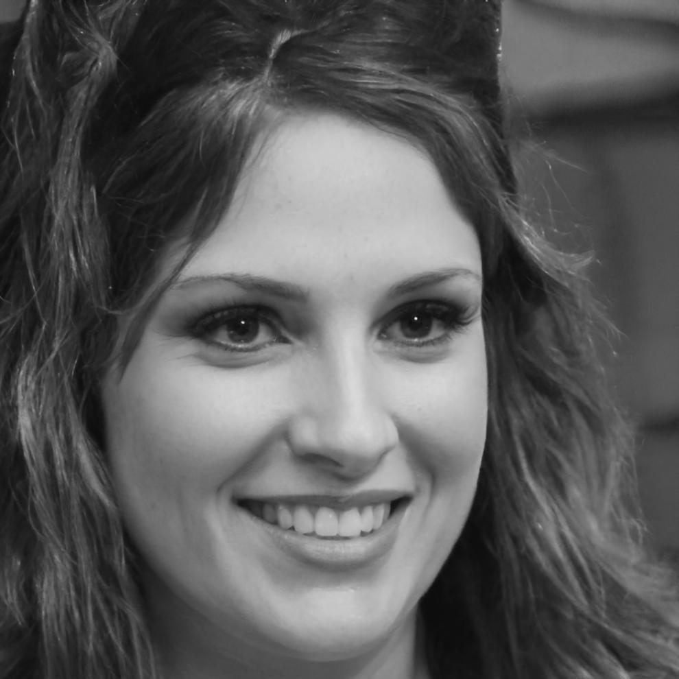 Foto Indira Lestari, alumni program fundamental analysis Bylbex